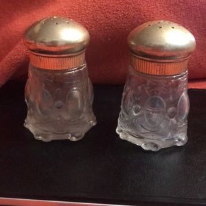 Vintage Avon Powder shakers set of 2